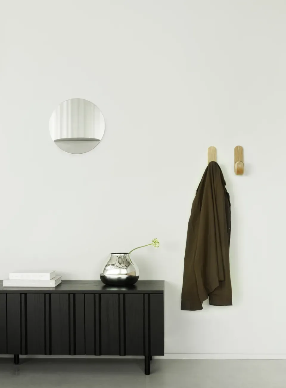 Aparador bajo Rib, Soft Black*Normann Copenhagen Hot