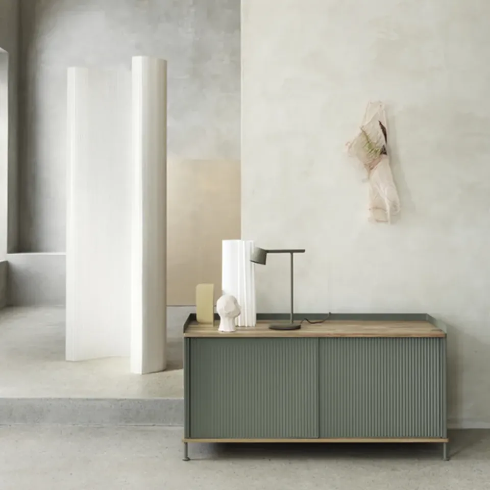 Aparador Enfold Low, Black-Oak-Metal*Muuto Clearance