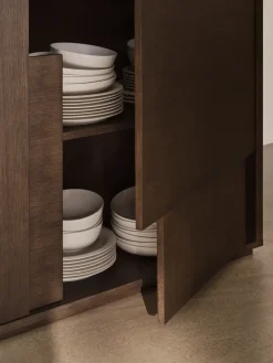 Aparador Layer, Roble oscuro, 120x110, con patas*Design House Stockholm Hot