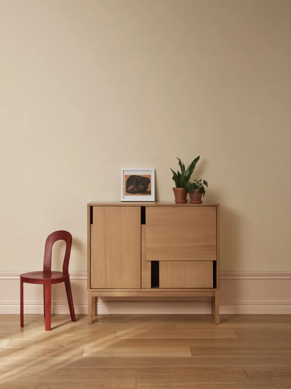 Aparador Layer, Roble, 120x110, con patas*Design House Stockholm Hot