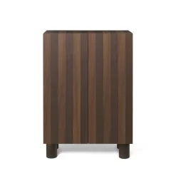 Aparador Post, Oak smoked, con puertas*Ferm Living New