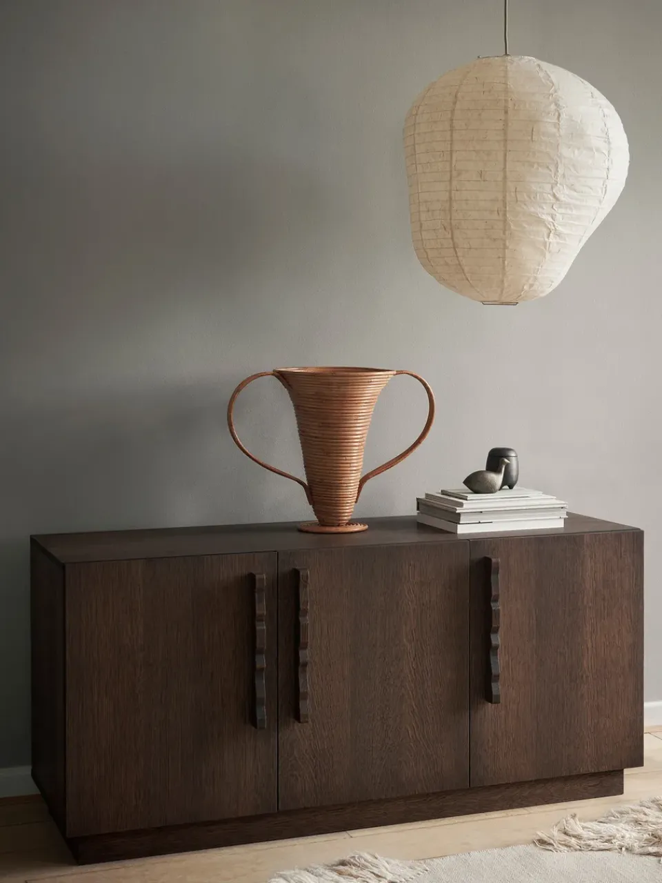Aparador Unda 146x68x50 cm, Roble manchado oscuro*Ferm Living Discount