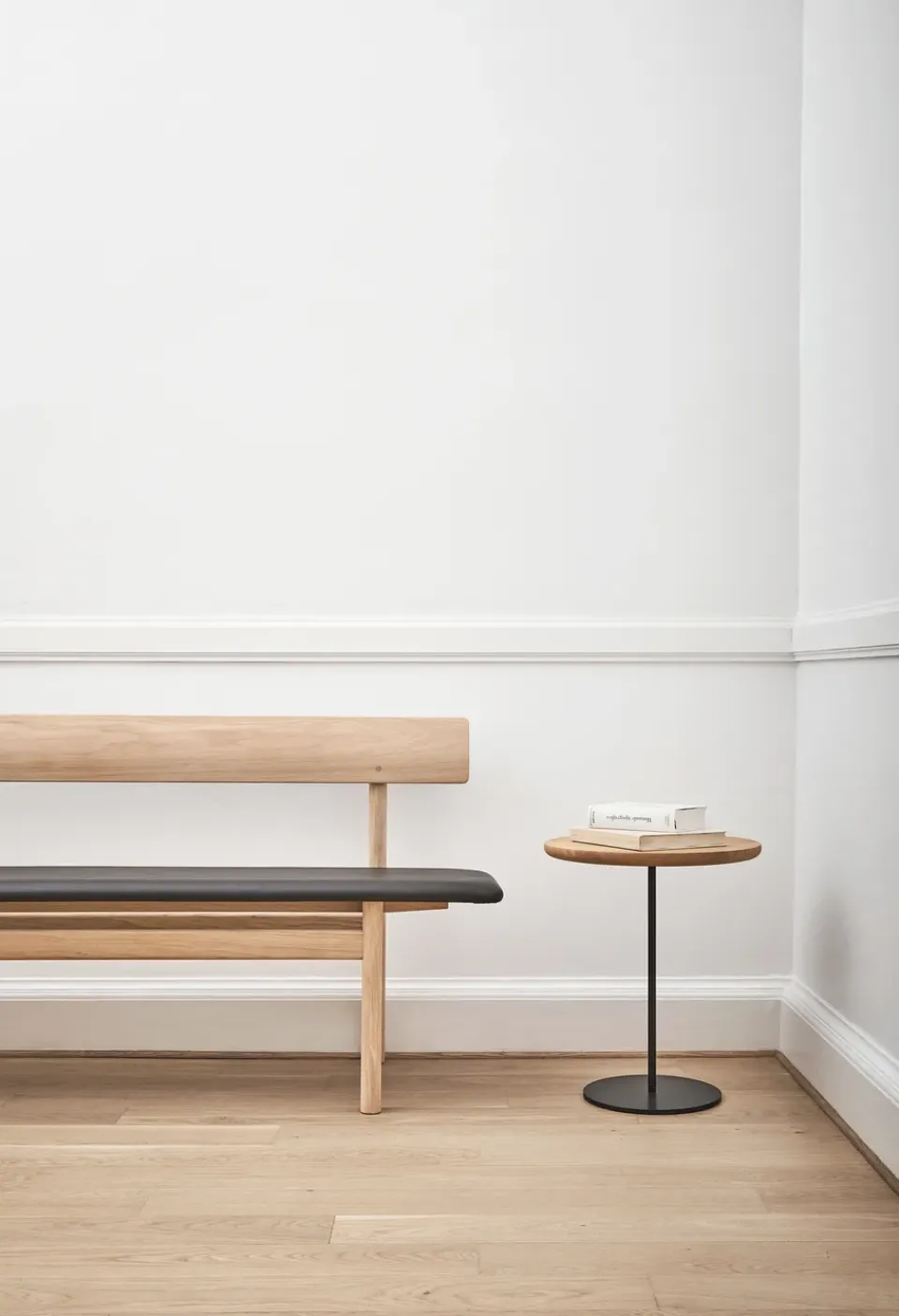 Banco Mogensen 3171, Robado pulido de roble-lær omni 301 black*Fredericia Furniture Outlet