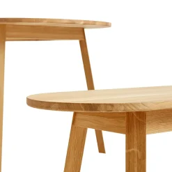 Banco Triangle Leg, roble lacado al agua, 200 cm*HAY Hot