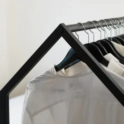 Burro de ropa Clothing House,*Essem Design New