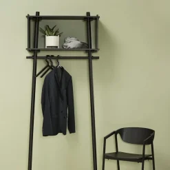 Burro para ropa Töjbox, Pequeño, roble lacado oscuro*Woud Best