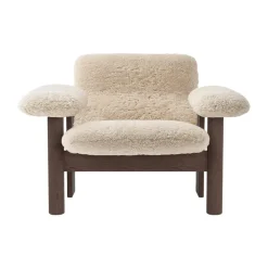 Butaca Brasilia low back, Dark oak-Nature sheepskin curly*Audo Copenhagen Outlet