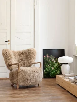 Butaca Lounge Wulff Lounge Chair ATD2, Roble tratado-Sheepskin honey*&Tradition