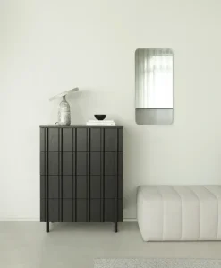 Cómoda Rib dresser 4 cajones, Soft Black*Normann Copenhagen