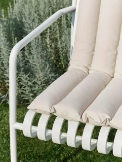 Cojín para silla con reposabrazos Palissade Dining Soft Quilted, Cream white*HAY Sale