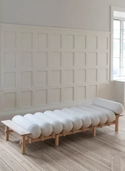 Diván Dag, Haya-Barnum bouclé 01 Off white*Gärsnäs