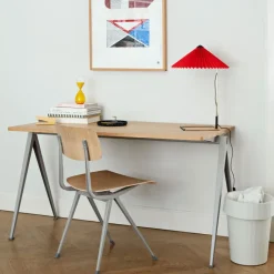 Escritorio Pyramid 01, Oak clear lacquer-140x65cm-estructura de acero negra*HAY Online