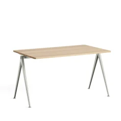 Escritorio Pyramid 01, Oak mate lacqured-140x75cm- bastidor de acero*HAY Outlet