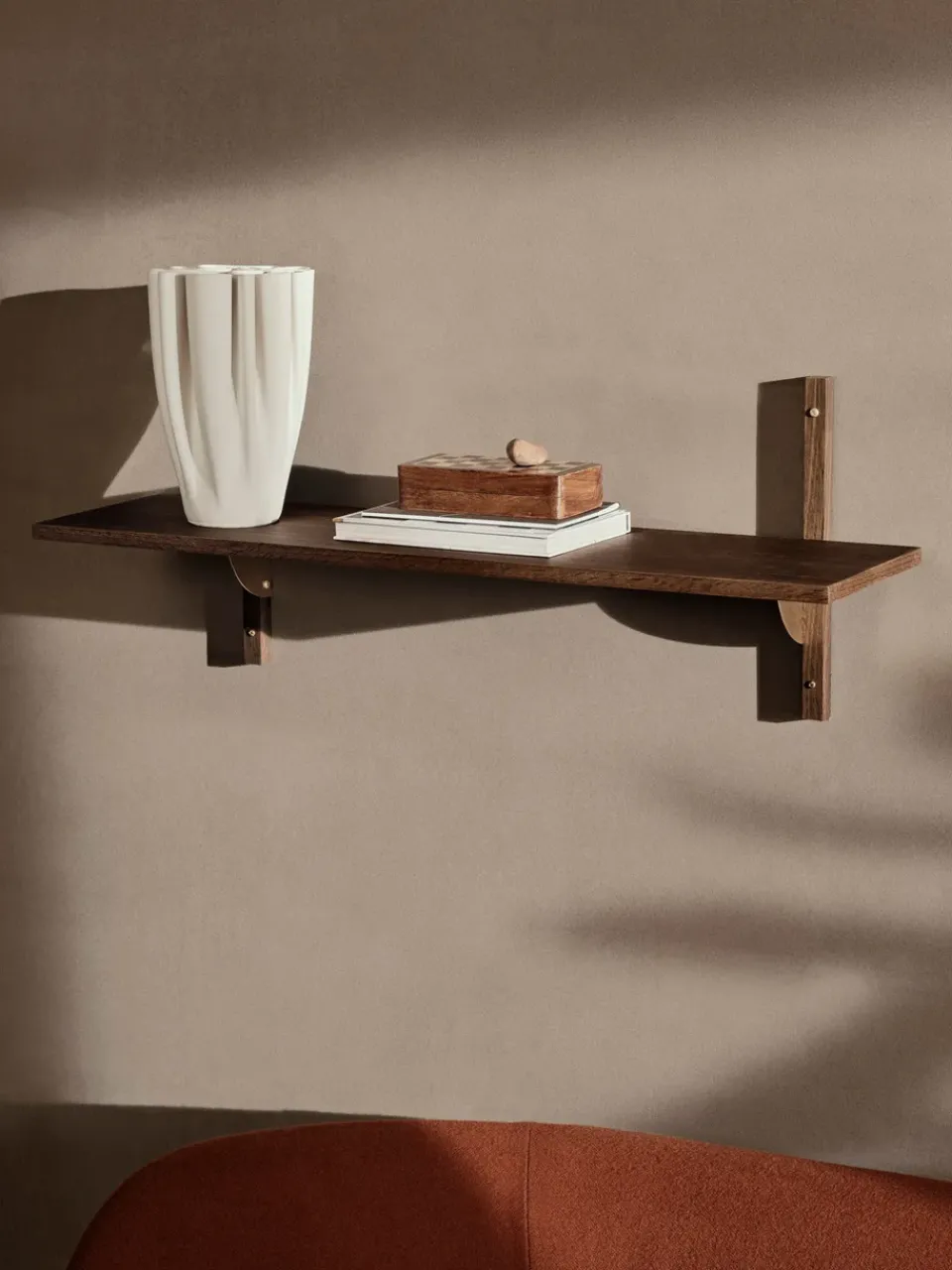 Estante Sector L/S, Smoked Oak, brass*Ferm Living