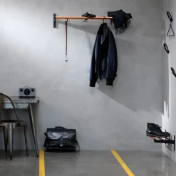 Estante sombrerero o zapatero Nostalgi, Latón, base blanca*Essem Design Sale