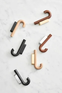 Gancho Hook mini 13,3 cm, Roble-latón*Gejst Outlet