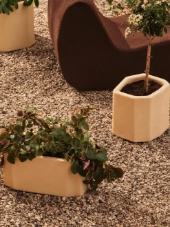 Maceta Staffa, Ivory, 35×33×36 cm*Ferm Living Sale