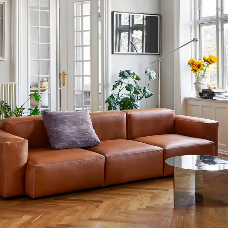 Mags Soft Low sofá de 3 plazas, Sense cognac-costura gris claro*HAY Online