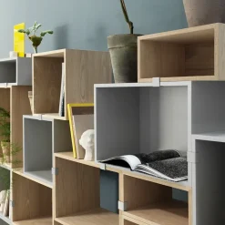 Módulo de estantería Stacked 2.0 con fondo, small, roble*Muuto Outlet