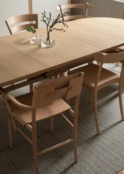 Mesa Ateljé, Roble-natural-pomo en roble*Gärsnäs Outlet
