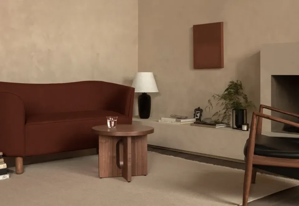 Mesa Auxiliar Androgyne de roble oscurecido Ø50 cm , Tablero de roble teñido de oscuro*Audo Copenhagen Clearance