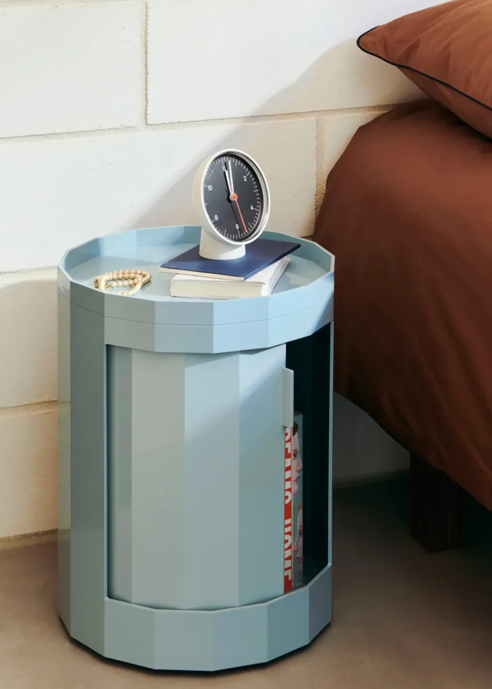 Mesa auxiliar Facet Cabinet 100, Misty blue*HAY Online