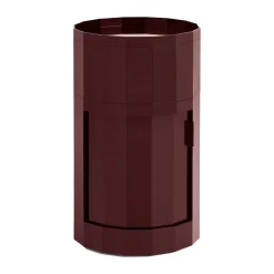 Mesa auxiliar Facet Cabinet high pies/ruedas 66 cm, Burgundy*HAY
