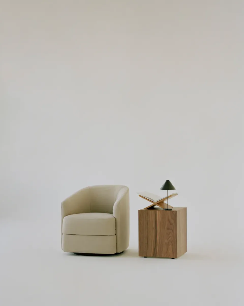 Mesa auxiliar Mass 40x40x47 cm, Nogal*New Works Hot