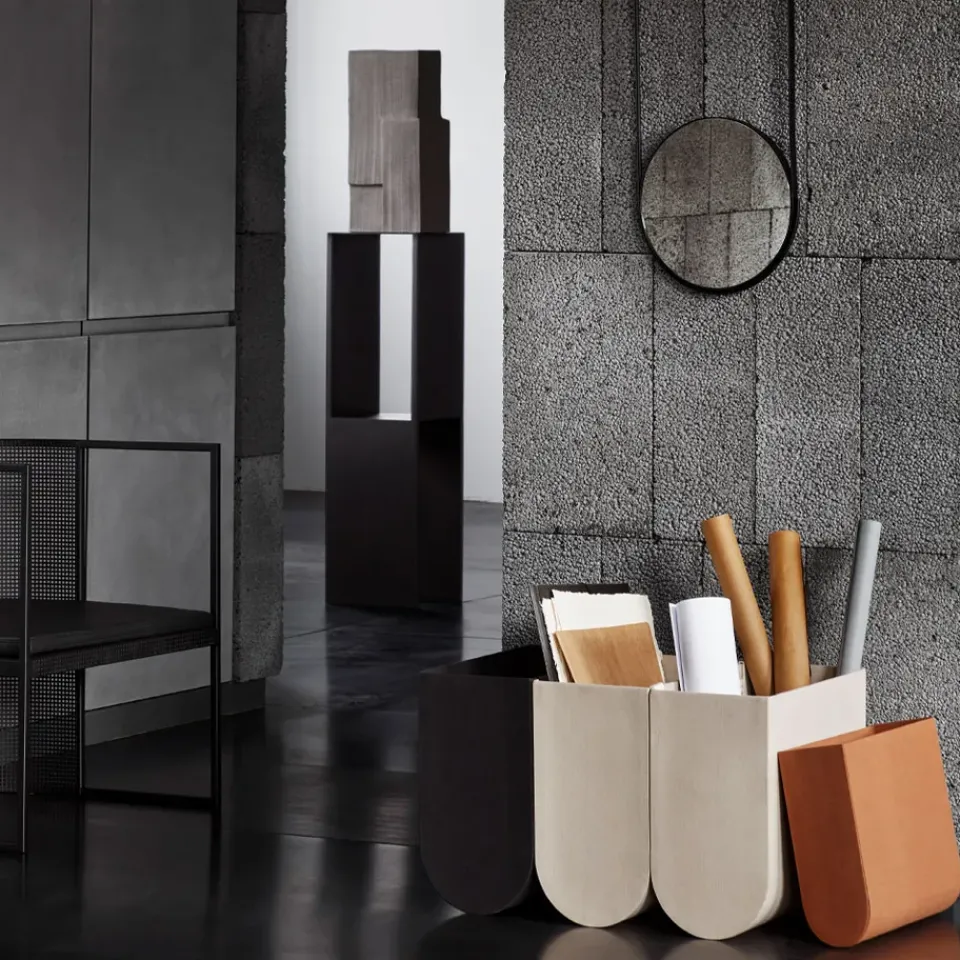 Mesa auxiliar Pedestal, Black*Kristina Dam Studio Hot