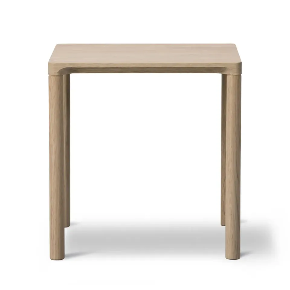 Mesa auxiliar Piloti 6705, Roble lacado - altura 35 cm*Fredericia Furniture Sale