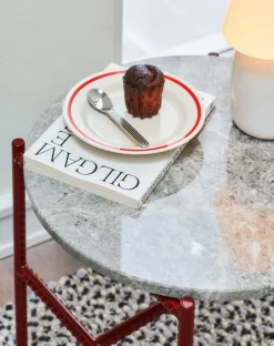 Mesa auxiliar Rebar Ø45 cm, Grey marble-barn red*HAY Best