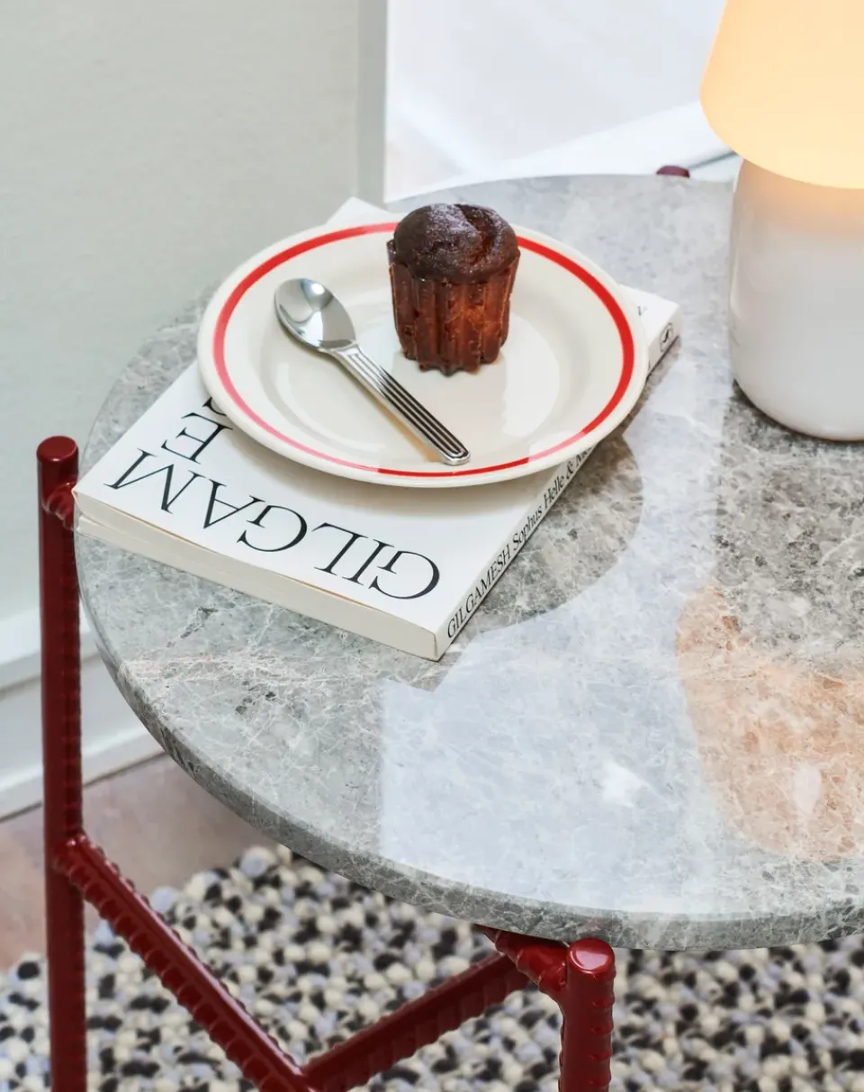 Mesa auxiliar Rebar Ø45 cm, Grey marble-barn red*HAY Best