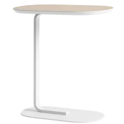 Mesa auxiliar Relate 60,5 cm, roble, blanco*Muuto Clearance