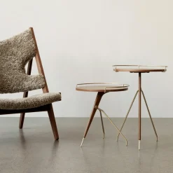 Mesa auxiliar Umanoff nogal-latón pulido, 45 cm*Audo Copenhagen Online