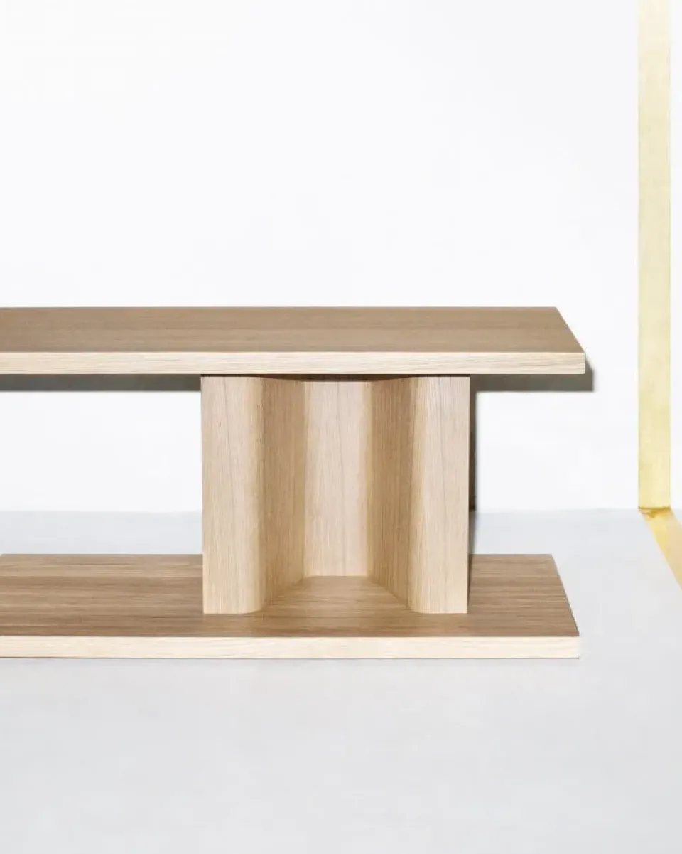 Mesa BIT, Roble*Massproductions Discount