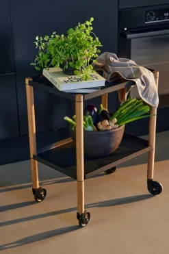 Mesa Connect, Roble aceitado, metal*Andersen Furniture New