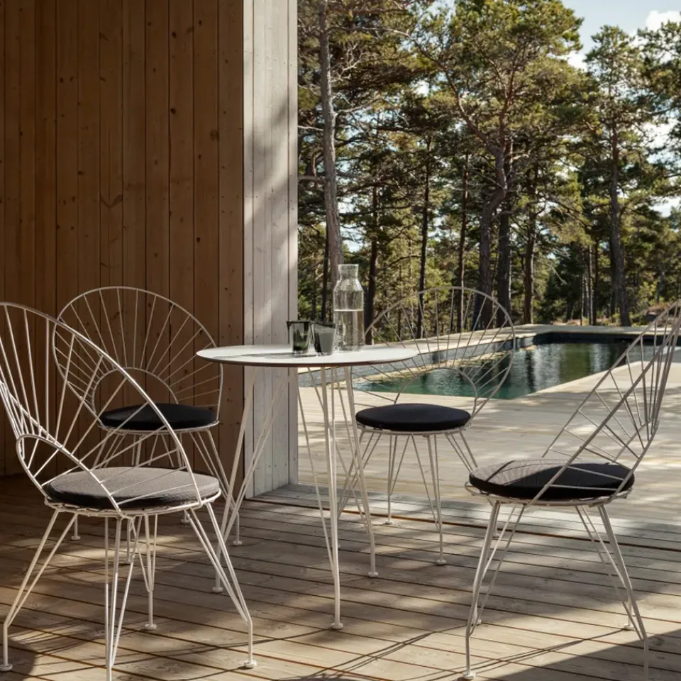 Mesa de café Desirée, , ø64cm, base lacada en*Swedese Sale