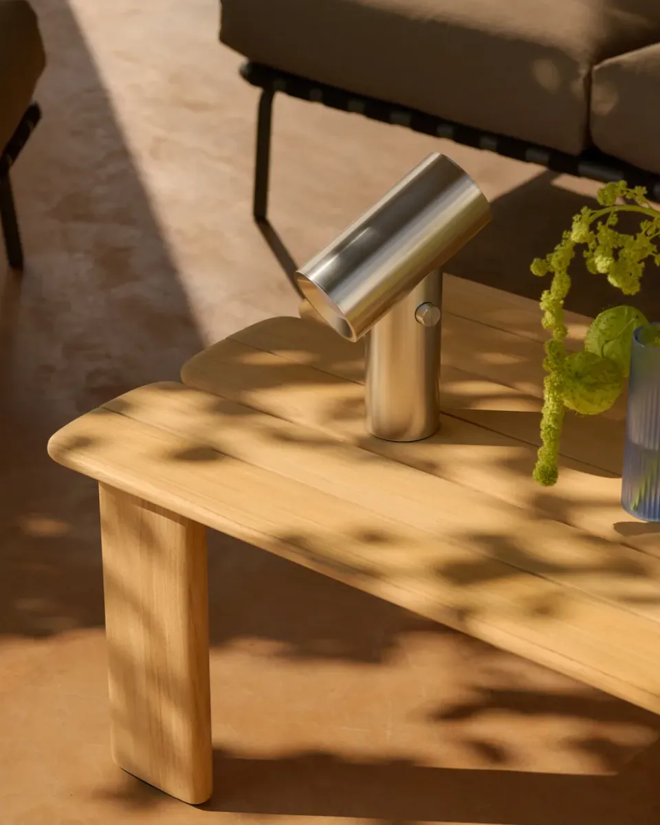 Mesa de centro Assemble, Teca, 135 × 55 cm*Muuto Discount