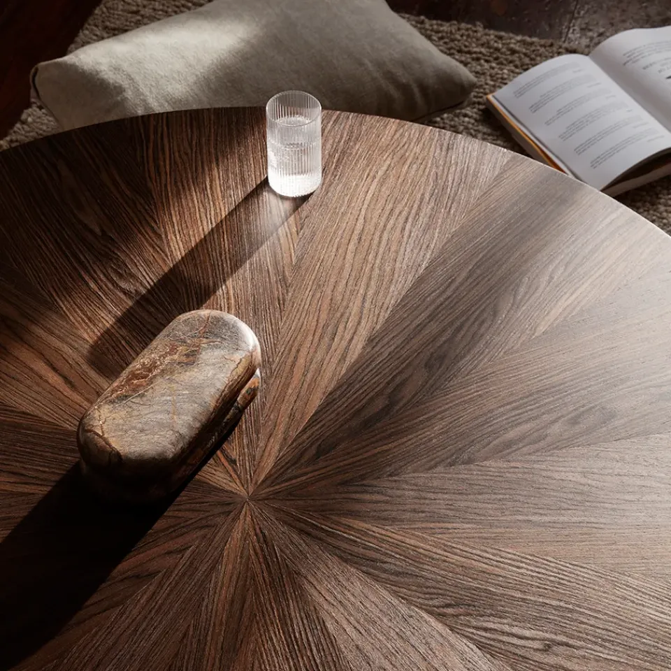 Mesa de centro Post, Oak smoked, small, lines*Ferm Living Online
