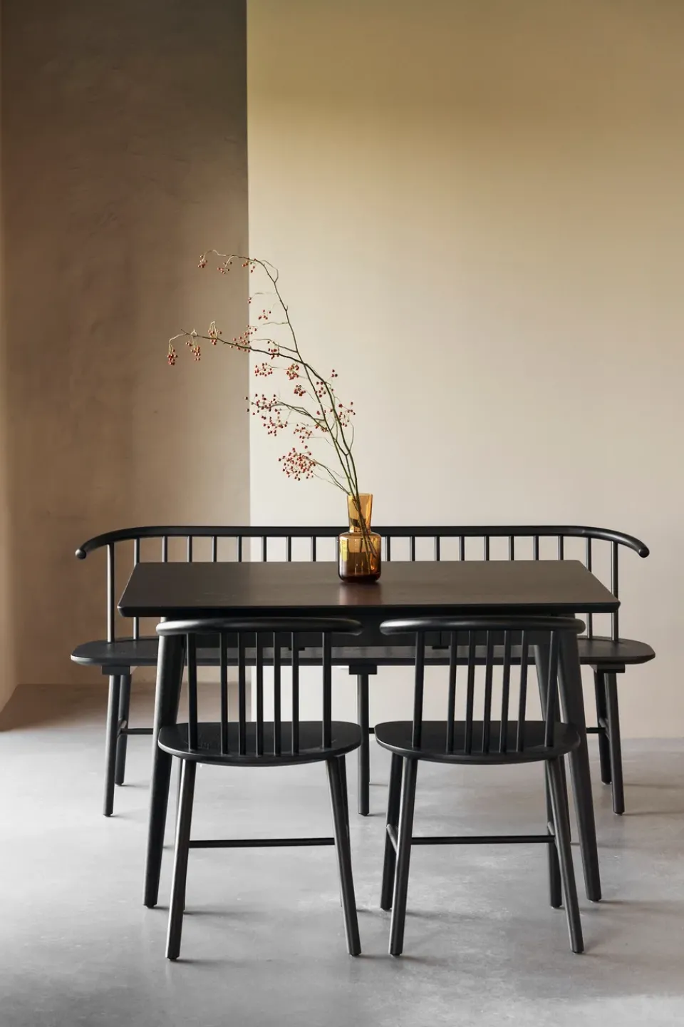 Mesa de comedor VIOR 90x120 cm, Roble lacado en negro*NJRD New