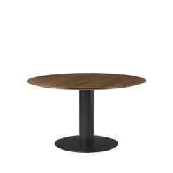 Mesa 2.0, American walnut, ø130, base negra*GUBI New