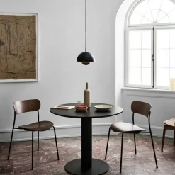 Mesa In Between SK11, Roble aceitado ahumado, soporte de metal negro mate*&Tradition Discount