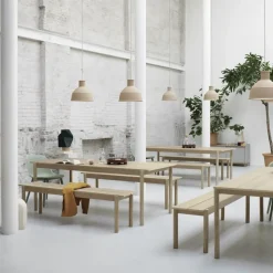 Mesa Linear, roble, 90 x 200 cm*Muuto Sale