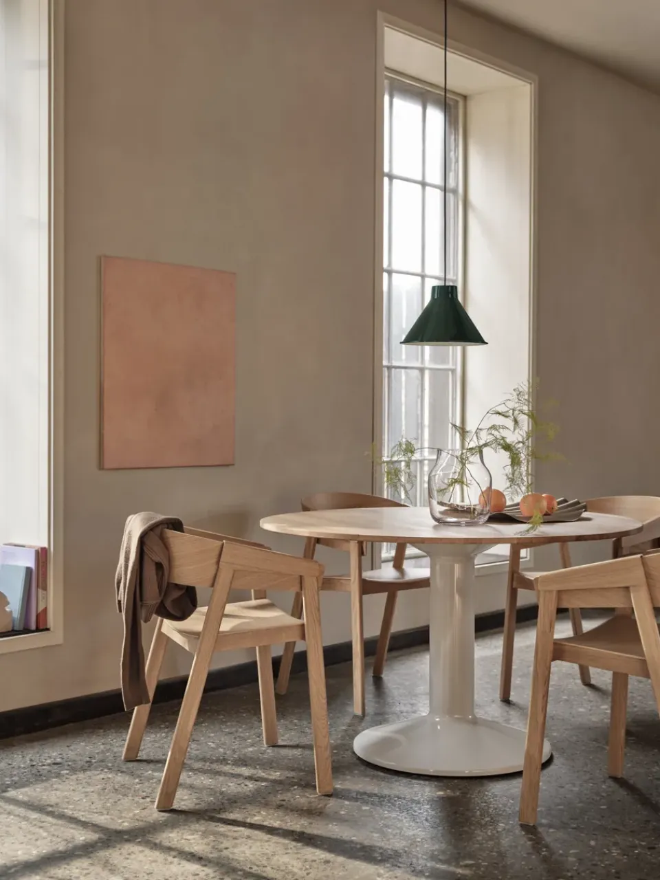 Mesa pedestal Midst, Grey marble-grey, Ø140 cm*Muuto Hot