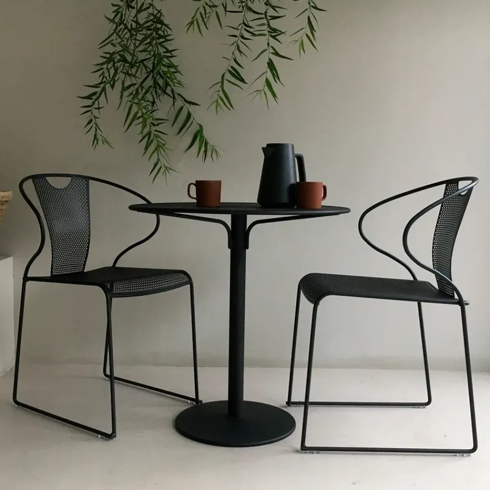 Mesa Piazza I, Bordeaux*SMD Design Outlet
