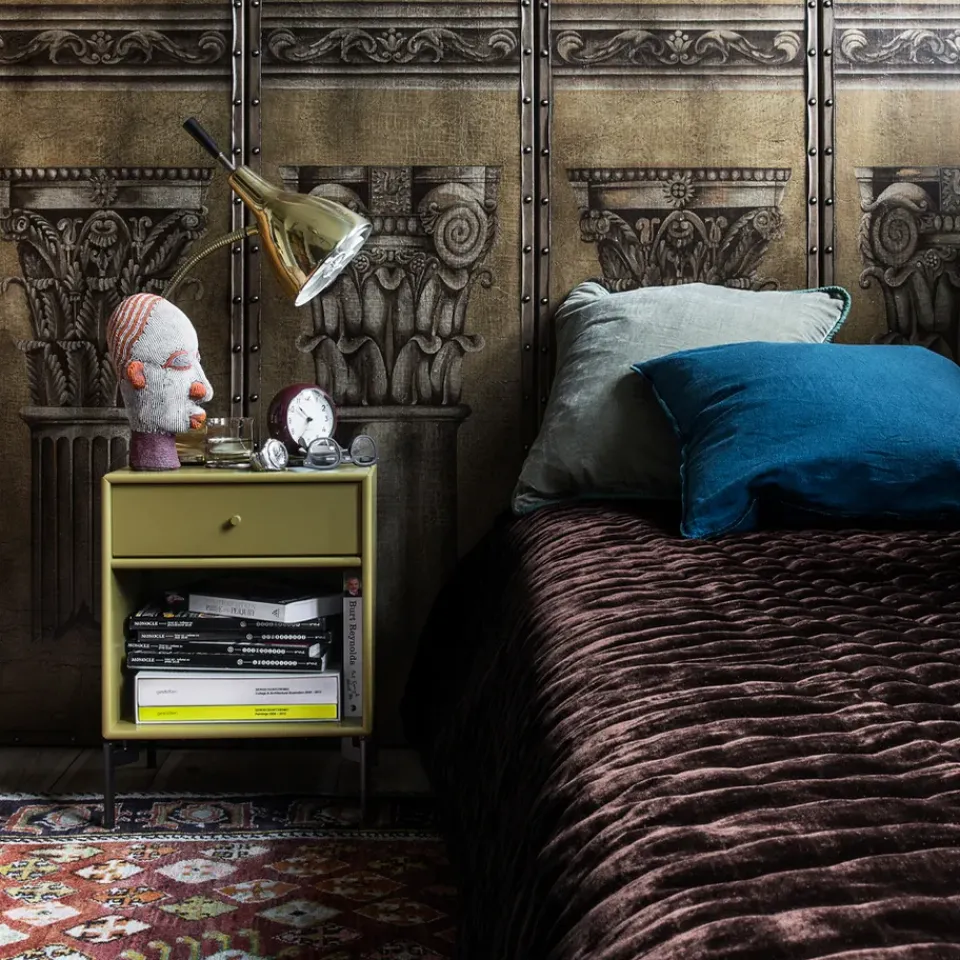 Mesilla de noche Dream, Snow 38, patas de cromo*Montana Sale