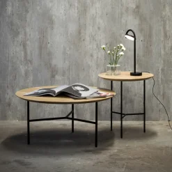 Mesita auxiliar Tribeca, Roble rústico aceitado, patas blancas, ø47 cm*Mavis New