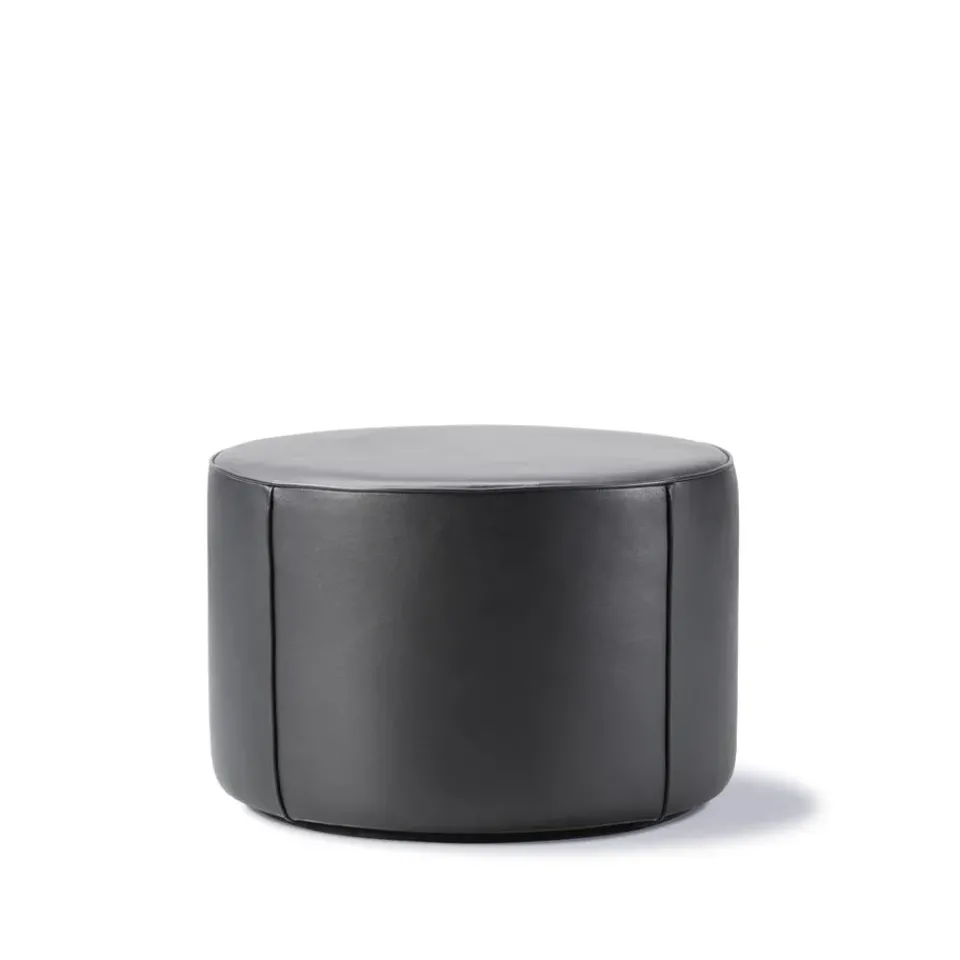 Puf Mono , Cuero omni 301 black - Ø55 cm*Fredericia Furniture Discount