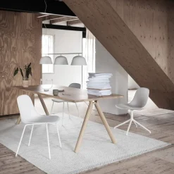 Silla auxiliar Fiber, Natural white-White (plástico)*Muuto Outlet