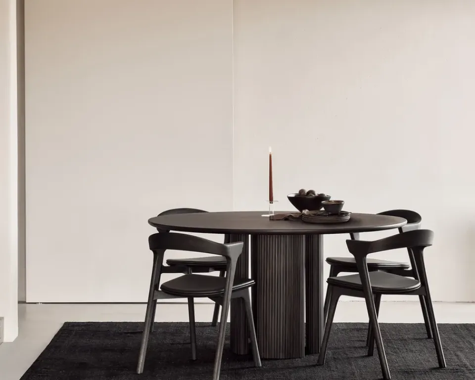 Silla con asiento de cuero Bok , Roble tintado -cuero*Ethnicraft Online